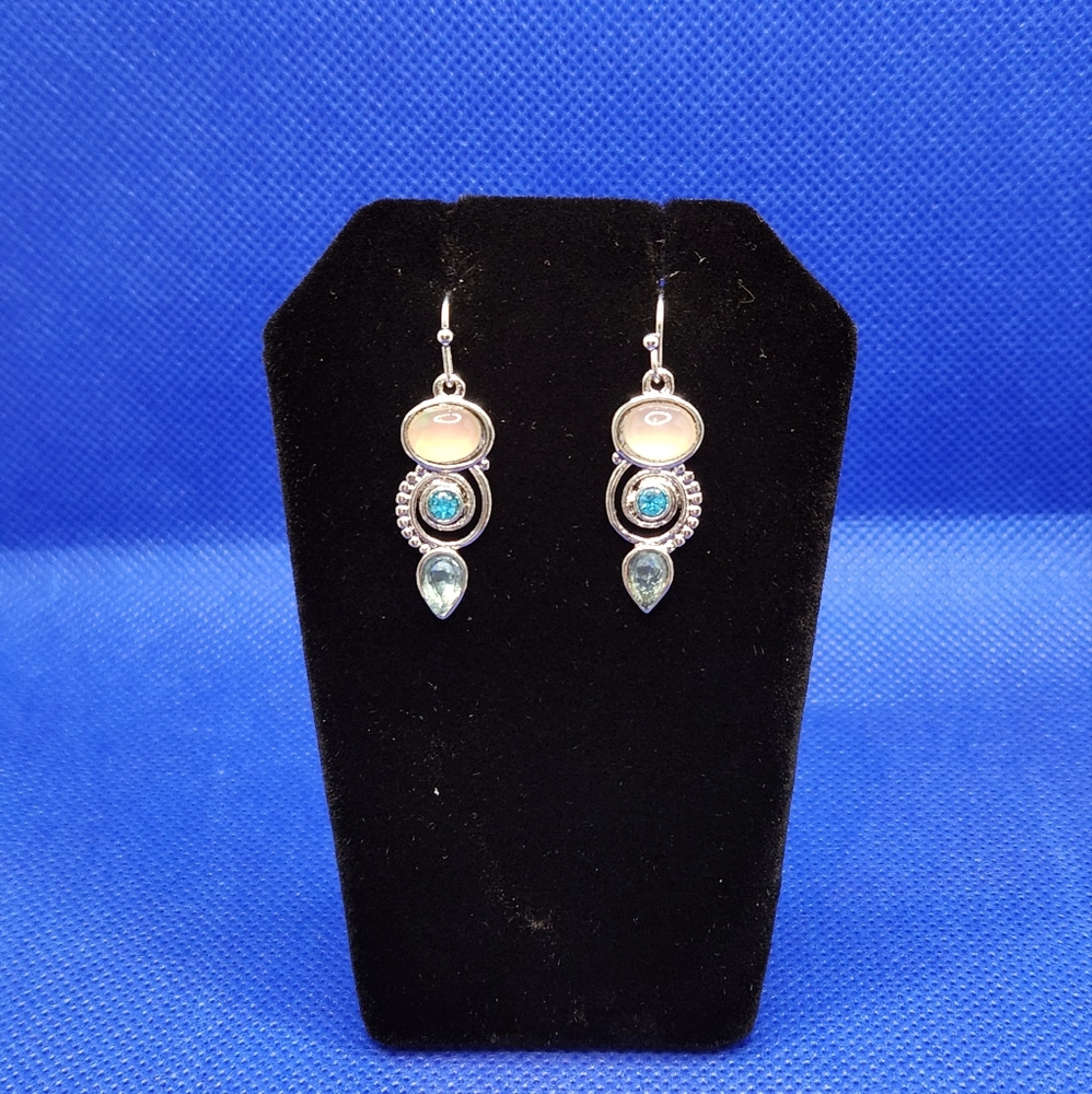 😍STUNNING😍 BOHO TRIPLE STONE EARRINGS